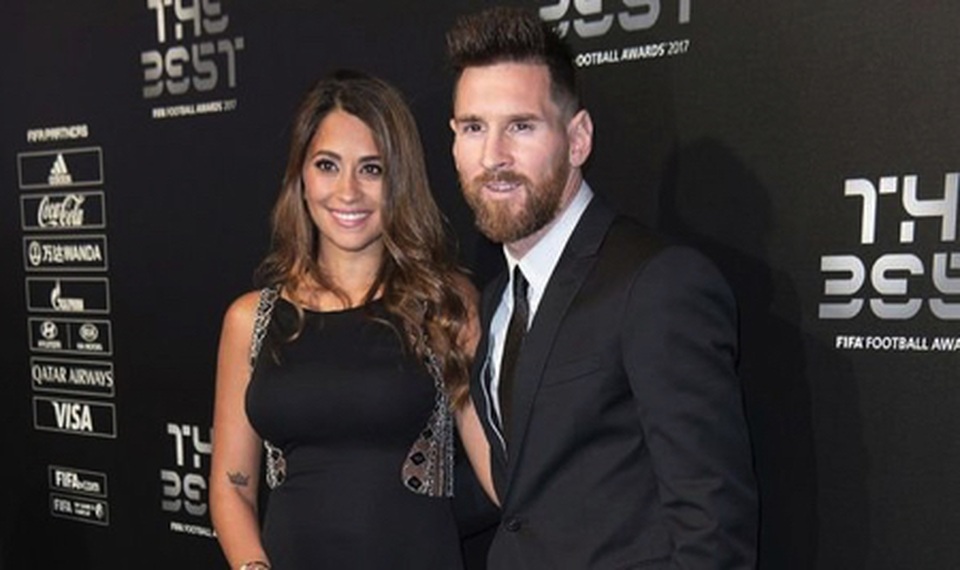 Messi khiến các cổ động viên ngưỡng mộ vì gia đình hạnh phúc - 1 Messi khiến các cổ động viên ngưỡng mộ vì gia đình hạnh phúc - 1