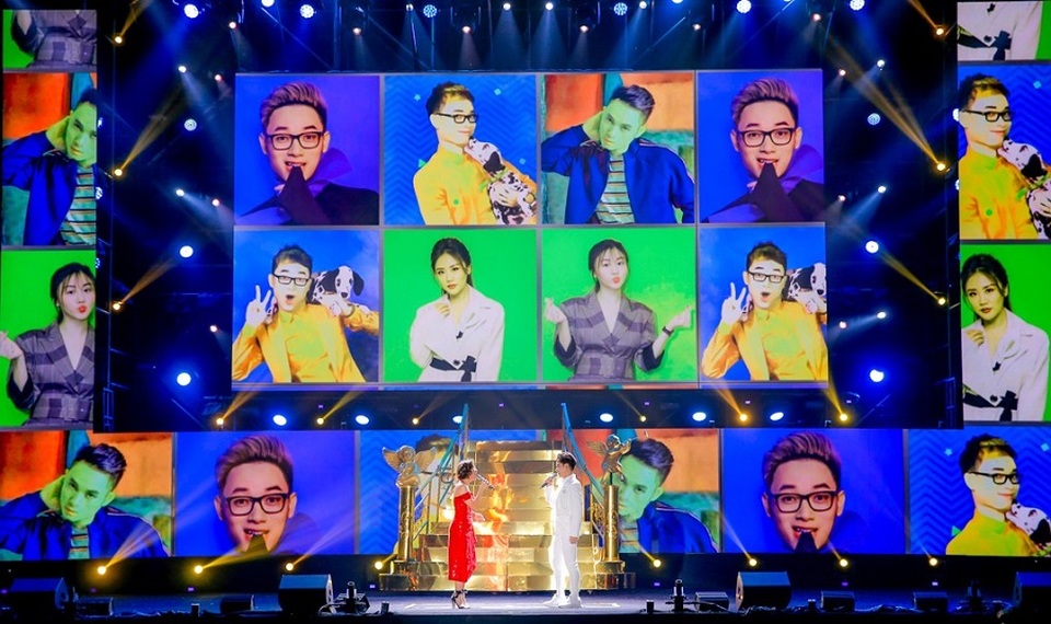 Bích Phương bất ngờ song ca hit “bùa yêu” cùng Erik - 2 Bích Phương bất ngờ song ca hit “bùa yêu” cùng Erik - 2