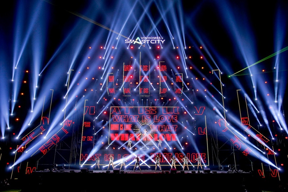 Bích Phương bất ngờ song ca hit “bùa yêu” cùng Erik - 3 Bích Phương bất ngờ song ca hit “bùa yêu” cùng Erik - 3