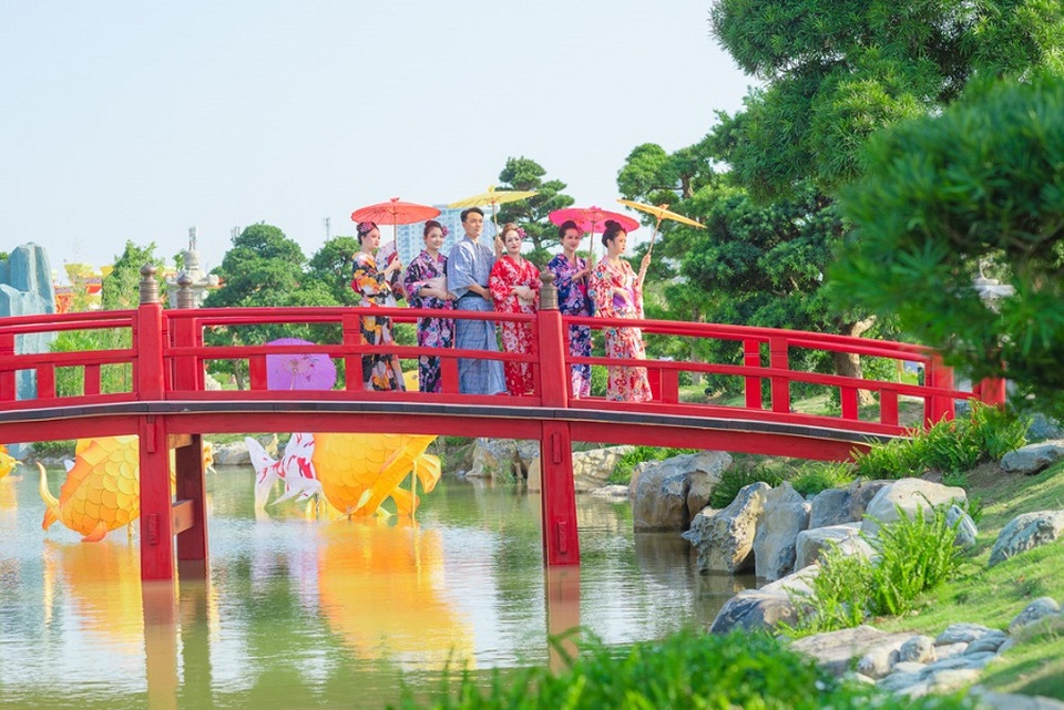 Bích Phương bất ngờ song ca hit “bùa yêu” cùng Erik - 6 Bích Phương bất ngờ song ca hit “bùa yêu” cùng Erik - 6