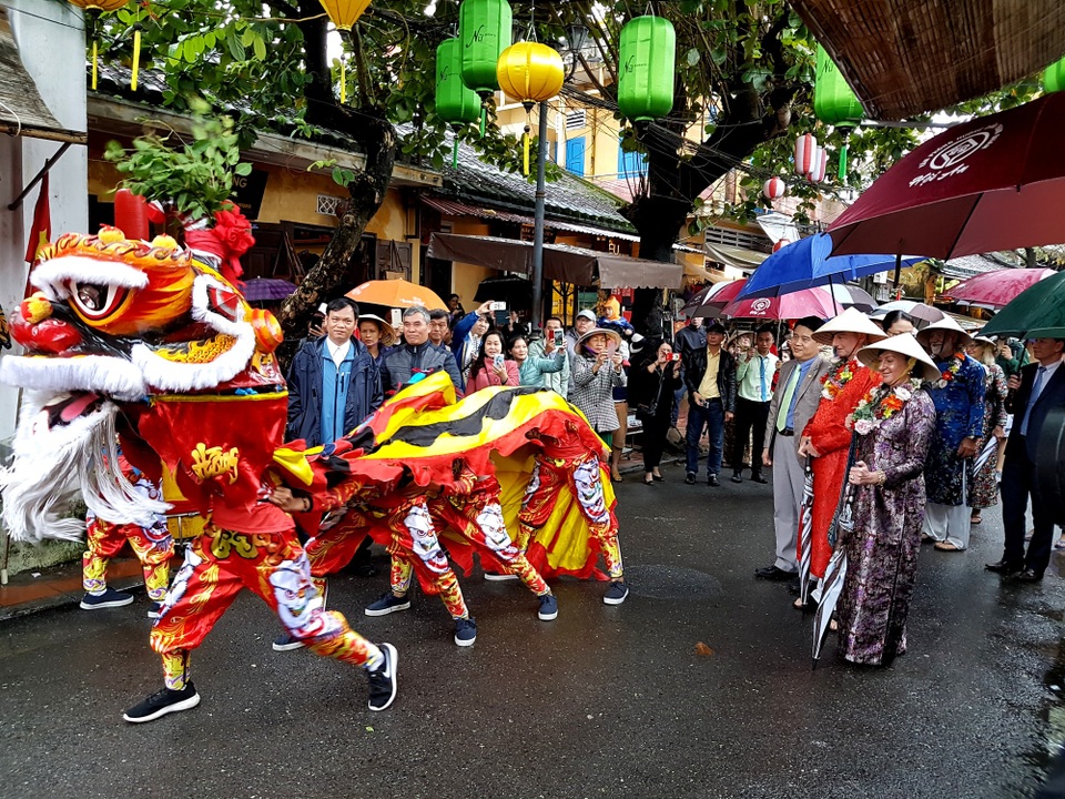 Hội An đón đoàn khách quốc tế “xông đất” năm 2019 - 7 Hội An đón đoàn khách quốc tế “xông đất” năm 2019 - 7