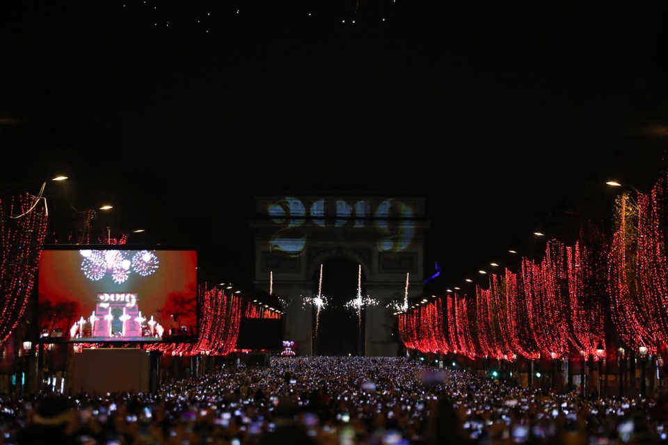 "Bữa tiệc" pháo hoa đón năm mới 2019 trên toàn thế giới - 31
(Ảnh: Sky)