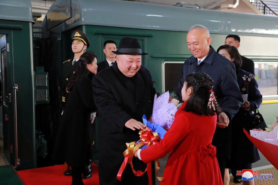 Khoảnh khắc ấn tượng trong chuyến thăm Trung Quốc của ông Kim Jong-un - Ảnh 2. Khoảnh khắc ấn tượng trong chuyến thăm Trung Quốc của ông Kim Jong-un - Ảnh 2.