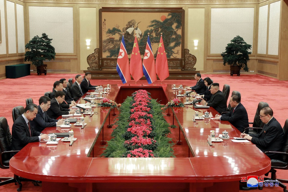 “Cơn khát” đầu tư nước ngoài có thể dẫn lối ông Kim Jong-un tới Trung Quốc - Ảnh 3. “Cơn khát” đầu tư nước ngoài có thể dẫn lối ông Kim Jong-un tới Trung Quốc - Ảnh 3.