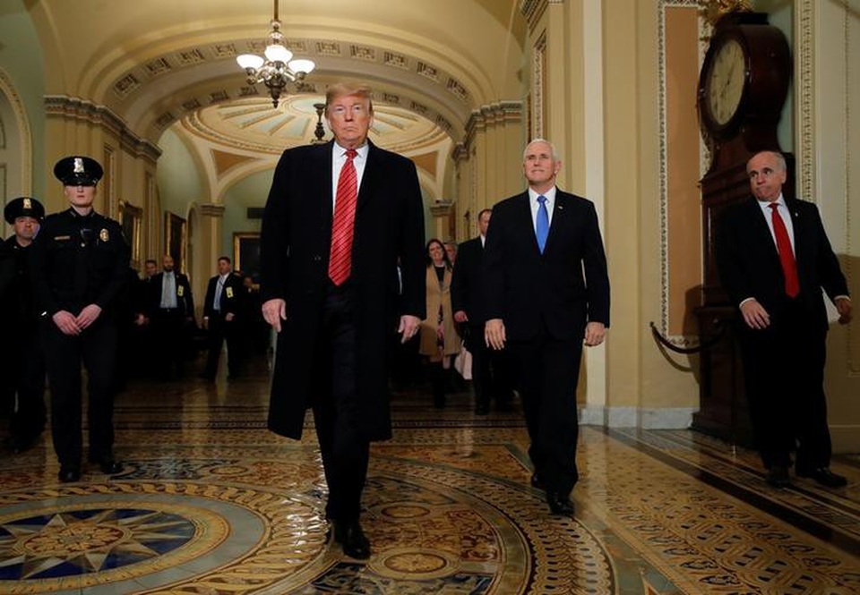 Ông Trump tức tối bỏ họp vì không đạt thỏa thuận về tường biên giới - Ảnh 1. Ông Trump tức tối bỏ họp vì không đạt thỏa thuận về tường biên giới - Ảnh 1.