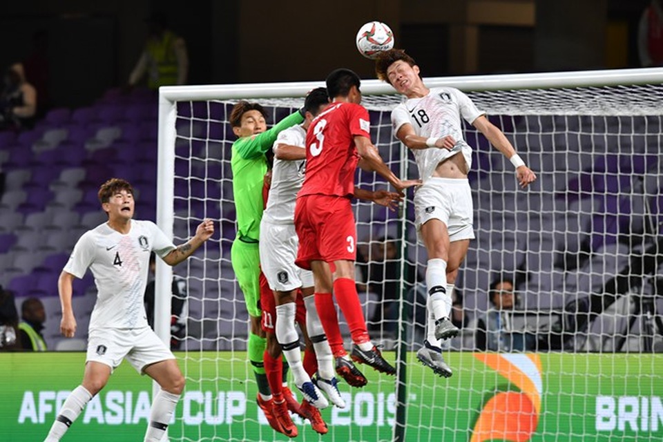 Hàn Quốc 1-0 Kyrgyzstan: Giành vé đi tiếp sau trận cầu ma ám - Ảnh 9. Hàn Quốc 1-0 Kyrgyzstan: Giành vé đi tiếp sau trận cầu ma ám - Ảnh 9.