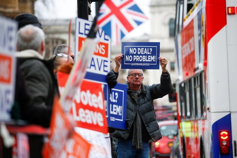 Người Anh xuống đường vì Brexit trước giờ G - Ảnh 1. Người Anh xuống đường vì Brexit trước giờ G - Ảnh 1.