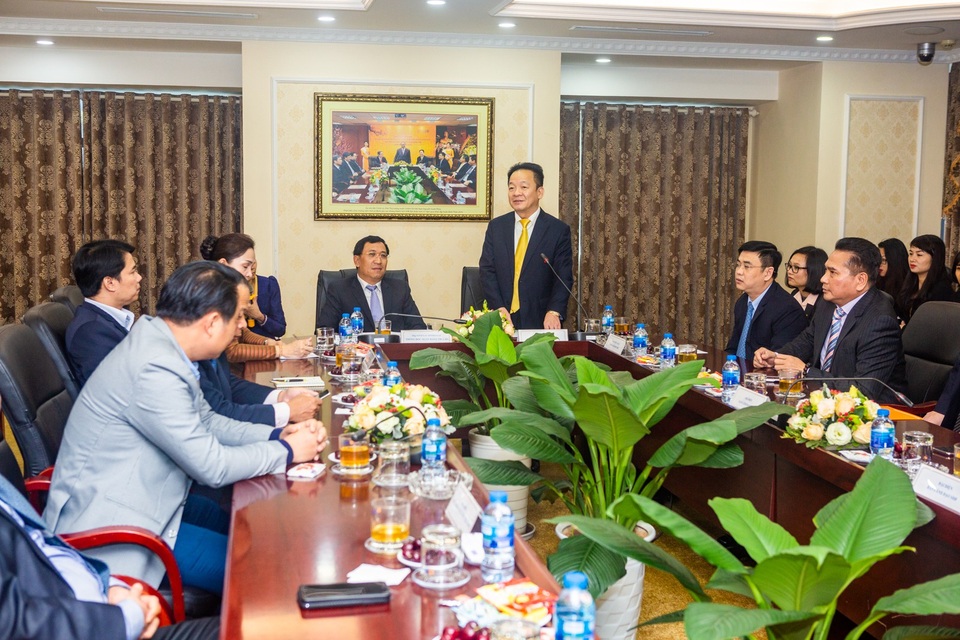 SHB Lào góp phần quan trọng phát triển kinh tế - xã hội 2 nước Việt - Lào - Ảnh 1. SHB Lào góp phần quan trọng phát triển kinh tế - xã hội 2 nước Việt - Lào - Ảnh 1.