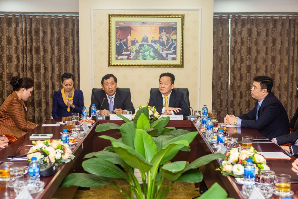 SHB Lào góp phần quan trọng phát triển kinh tế - xã hội 2 nước Việt - Lào - Ảnh 2. SHB Lào góp phần quan trọng phát triển kinh tế - xã hội 2 nước Việt - Lào - Ảnh 2.