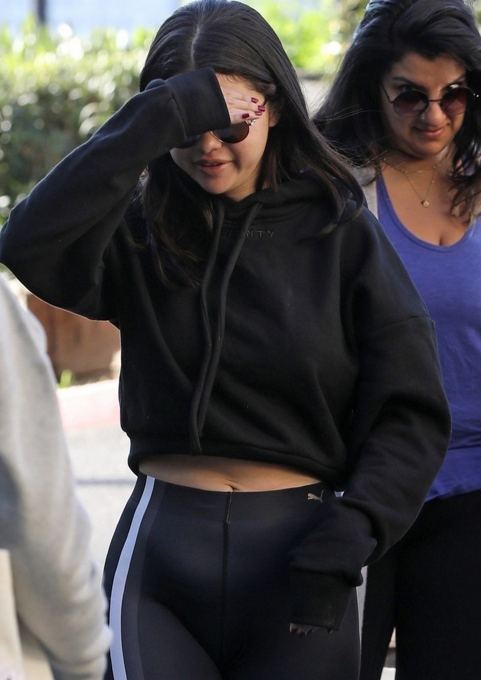 Bỏ qua Justin Bieber, Selena Gomez hạnh phúc bên gia đình và bạn bè - Ảnh 6. Bỏ qua Justin Bieber, Selena Gomez hạnh phúc bên gia đình và bạn bè - Ảnh 6.