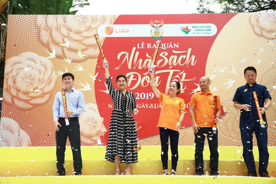 LIAN đồng hành cùng lãnh sự Nam Phi tại TP.HCM trong chương trình “Nhà sạch đón Tết lần 5” - Ảnh 1. LIAN đồng hành cùng lãnh sự Nam Phi tại TP.HCM trong chương trình “Nhà sạch đón Tết lần 5” - Ảnh 1.