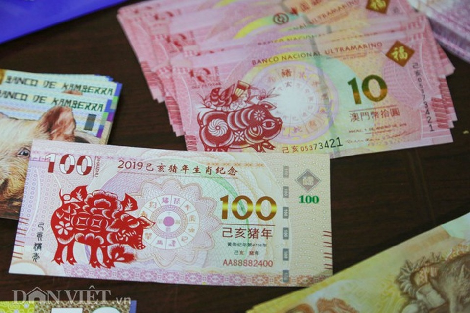 Tiền 2 USD in hình con heo đắt như tôm tươi trước Tết Kỷ Hợi 2019 - Ảnh 12. Tiền 2 USD in hình con heo đắt như tôm tươi trước Tết Kỷ Hợi 2019 - Ảnh 12.