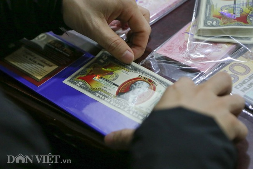 Tiền 2 USD in hình con heo đắt như tôm tươi trước Tết Kỷ Hợi 2019 - Ảnh 8. Tiền 2 USD in hình con heo đắt như tôm tươi trước Tết Kỷ Hợi 2019 - Ảnh 8.