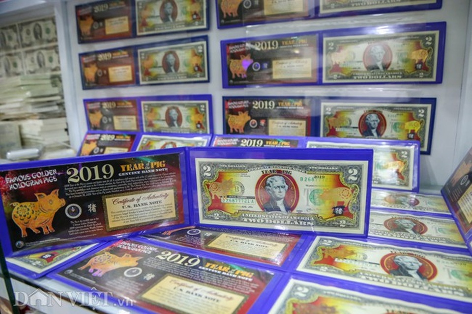 Tiền 2 USD in hình con heo đắt như tôm tươi trước Tết Kỷ Hợi 2019 - Ảnh 9. Tiền 2 USD in hình con heo đắt như tôm tươi trước Tết Kỷ Hợi 2019 - Ảnh 9.