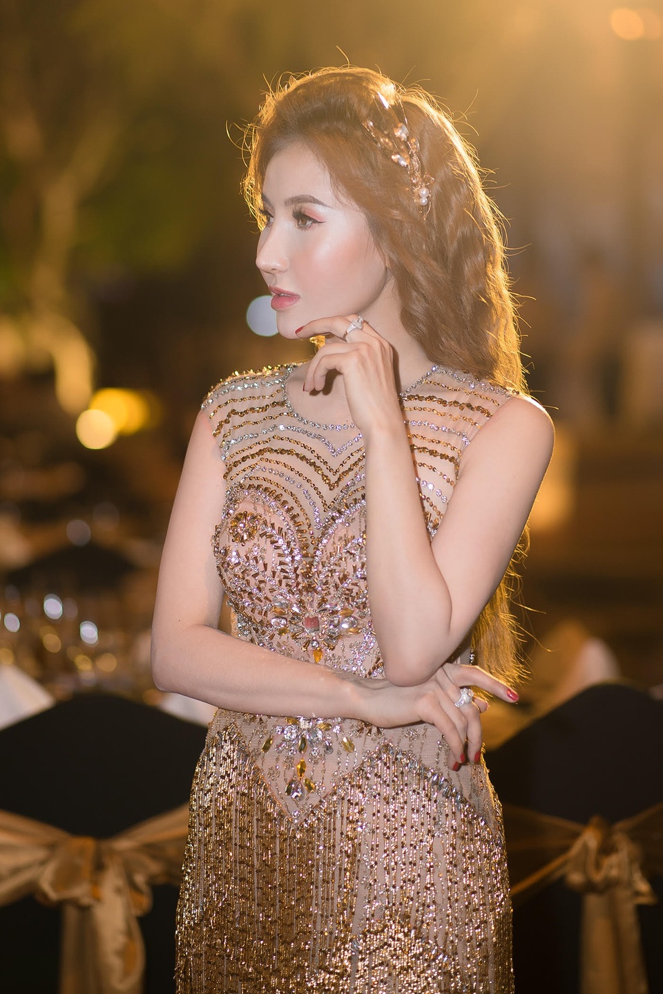 Á hậu Thanh Tuyền xuất hiện lộng lẫy bên chồng - Ảnh 2. Á hậu Thanh Tuyền xuất hiện lộng lẫy bên chồng - Ảnh 2.