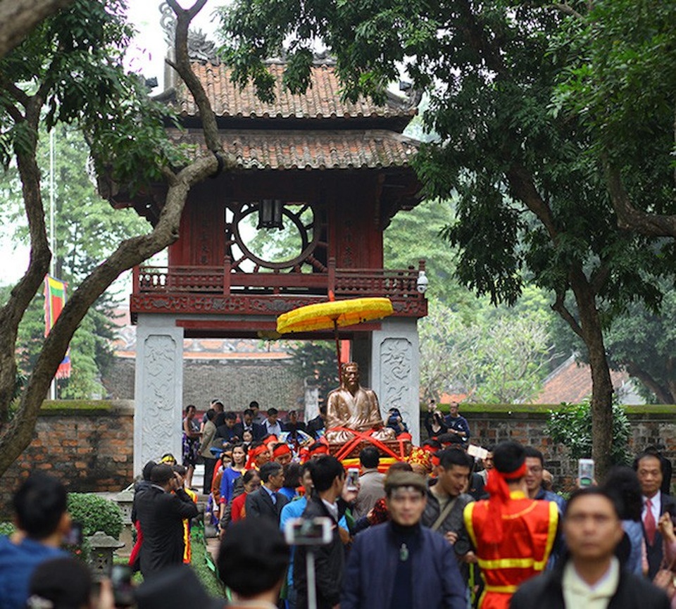 Long trọng tưởng niệm 345 năm ngày sinh và trao tượng đồng danh nhân Nguyễn Quý Ân - Ảnh 6. Long trọng tưởng niệm 345 năm ngày sinh và trao tượng đồng danh nhân Nguyễn Quý Ân - Ảnh 6.