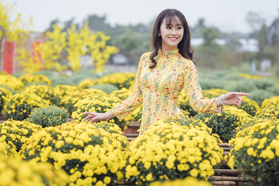 Tân hoa khôi Imiss Thăng Long khoe sắc trong bộ ảnh đón Xuân sớm - Ảnh 1. Tân hoa khôi Imiss Thăng Long khoe sắc trong bộ ảnh đón Xuân sớm - Ảnh 1.