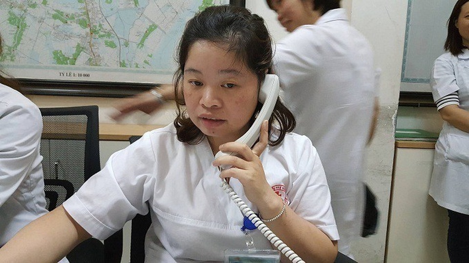 Nhân viên trực tổng đài bật khóc sau cuộc gọi của một người đàn ông - Ảnh 1. Nhân viên trực tổng đài bật khóc sau cuộc gọi của một người đàn ông - Ảnh 1.