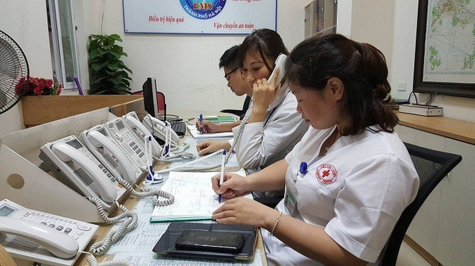 Nhân viên trực tổng đài bật khóc sau cuộc gọi của một người đàn ông - Ảnh 2. Nhân viên trực tổng đài bật khóc sau cuộc gọi của một người đàn ông - Ảnh 2.