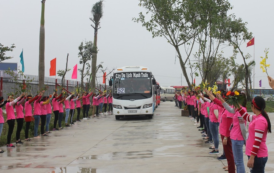 MXP tri ân thân nhân của 4 nghìn người lao động có thành tích xuất sắc - Ảnh 13.