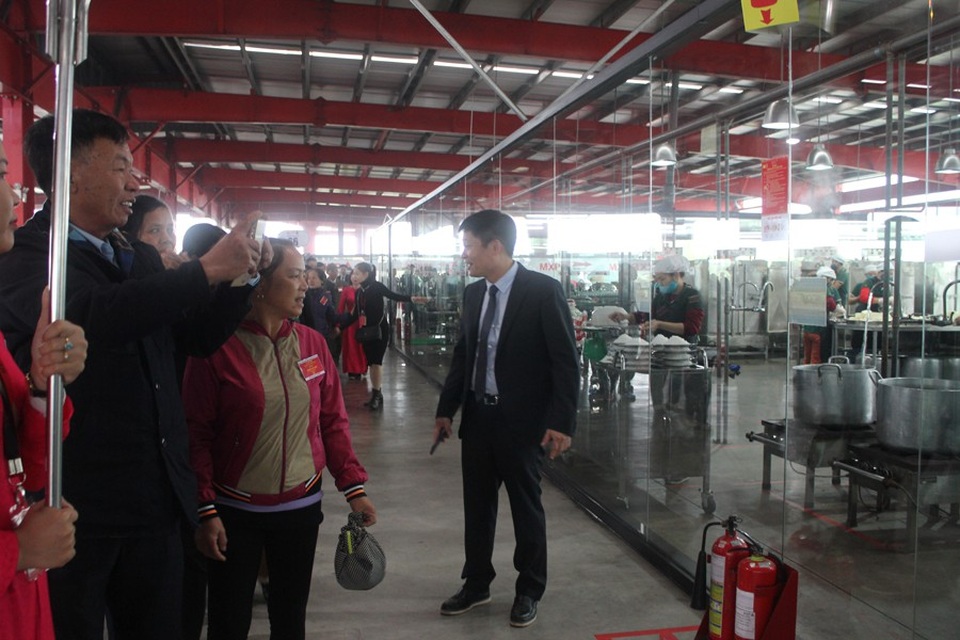 MXP tri ân thân nhân của 4 nghìn người lao động có thành tích xuất sắc - Ảnh 8.