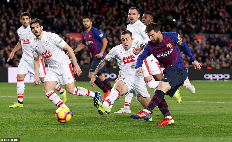 Messi và Suarez rực sáng, Barcelona vững ngôi đầu bảng La Liga - Ảnh 9. Messi và Suarez rực sáng, Barcelona vững ngôi đầu bảng La Liga - Ảnh 9.
