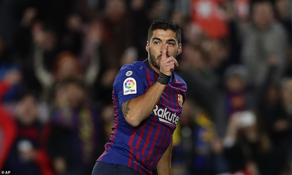 Messi và Suarez rực sáng, Barcelona vững ngôi đầu bảng La Liga - Ảnh 7. Messi và Suarez rực sáng, Barcelona vững ngôi đầu bảng La Liga - Ảnh 7.