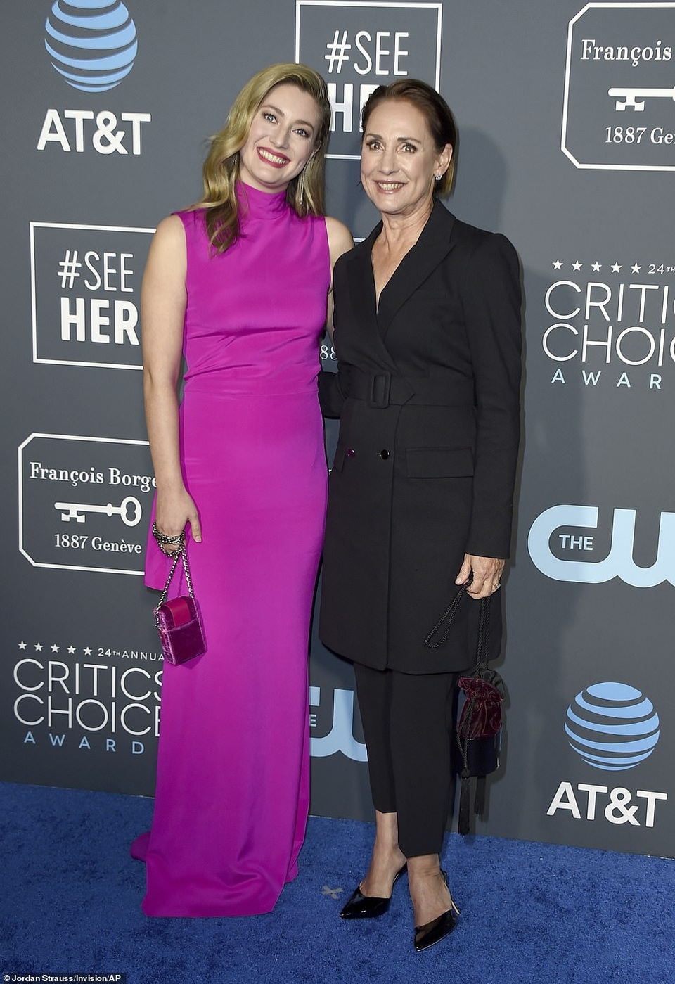 Lady Gaga, Charlize Theron và Emily Blunt lộng lẫy trên thảm đỏ Critics Choice Awards - Ảnh 33. Lady Gaga, Charlize Theron và Emily Blunt lộng lẫy trên thảm đỏ Critics Choice Awards - Ảnh 33.