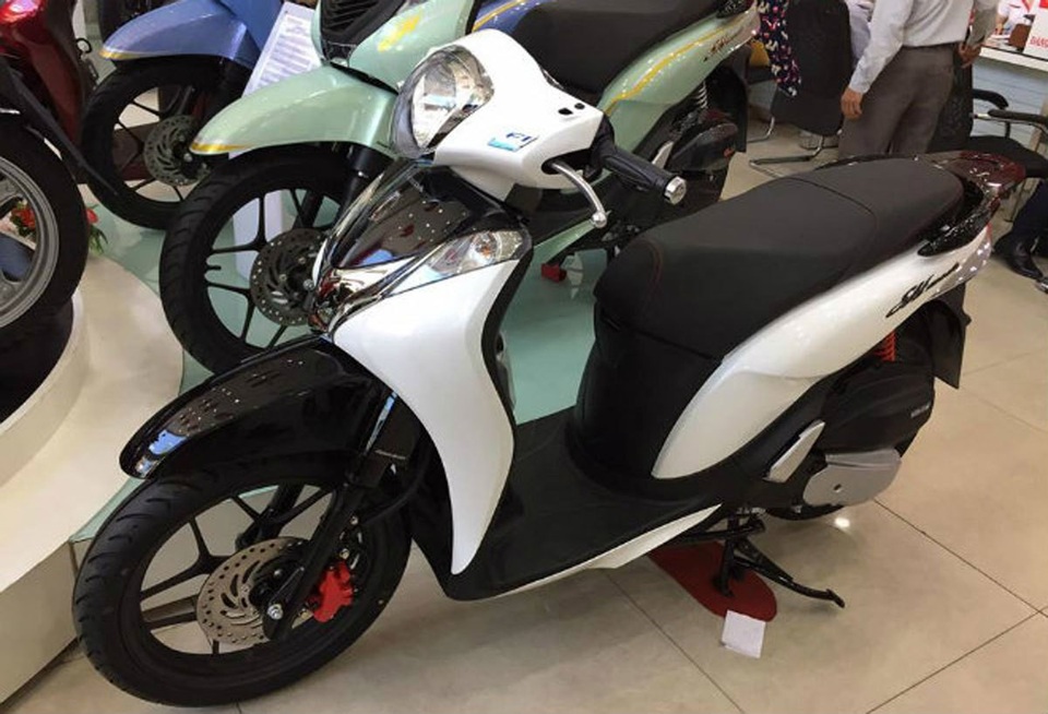 Chơi Tết xe máy 400 triệu đồng: Sang chảnh 2 bánh đắt ngang ô tô - Ảnh 1. Chơi Tết xe máy 400 triệu đồng: Sang chảnh 2 bánh đắt ngang ô tô - Ảnh 1.