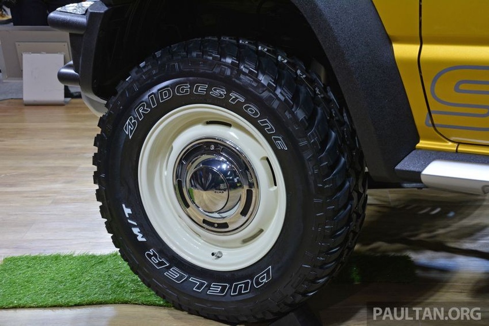 Cận cảnh xe bán tải Suzuki Jimny Sierra - Ảnh 9. Cận cảnh xe bán tải Suzuki Jimny Sierra - Ảnh 9.