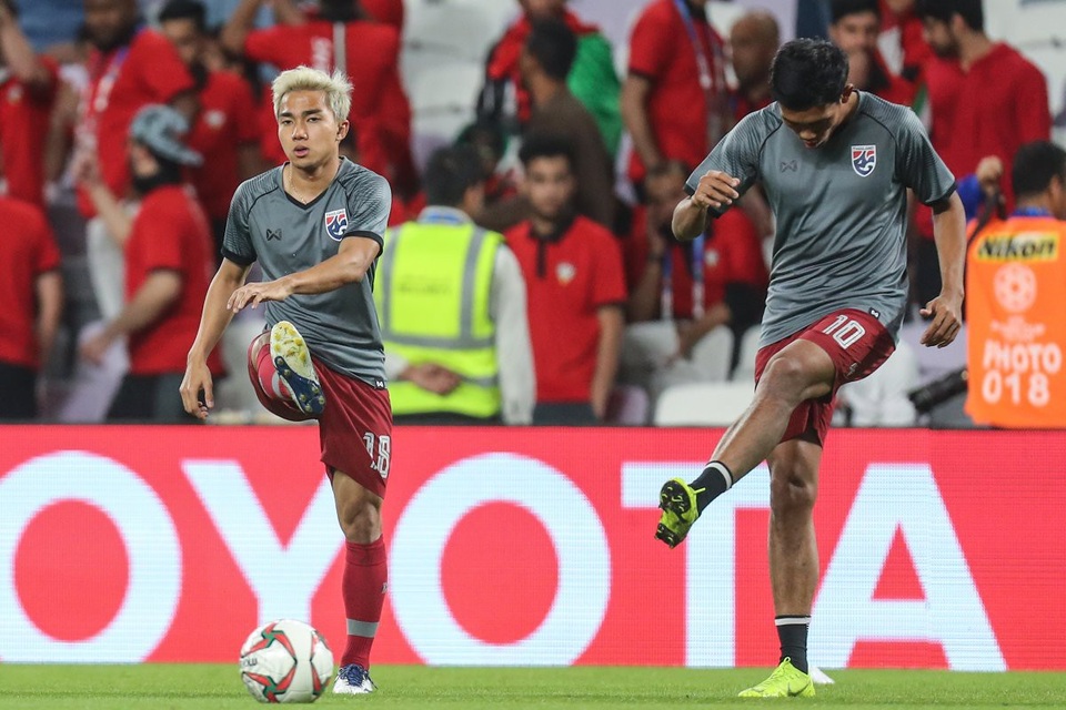 UAE 1-1 Thái Lan: Dắt tay nhau đi tiếp - Ảnh 14. UAE 1-1 Thái Lan: Dắt tay nhau đi tiếp - Ảnh 14.