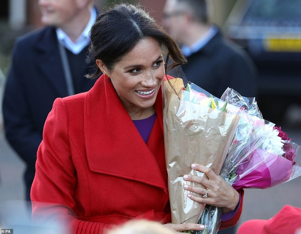 Công nương Meghan Markle: Bầu bí vẫn xinh đẹp - Ảnh 8. Công nương Meghan Markle: Bầu bí vẫn xinh đẹp - Ảnh 8.