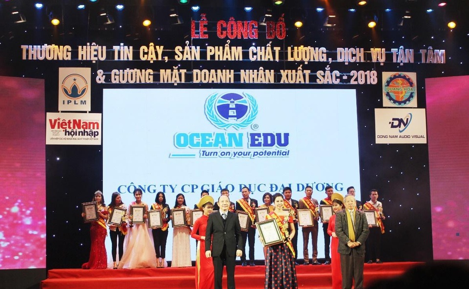 Ocean Edu - top 10 thương hiệu tin cậy năm 2018 - Ảnh 2. Ocean Edu - top 10 thương hiệu tin cậy năm 2018 - Ảnh 2.