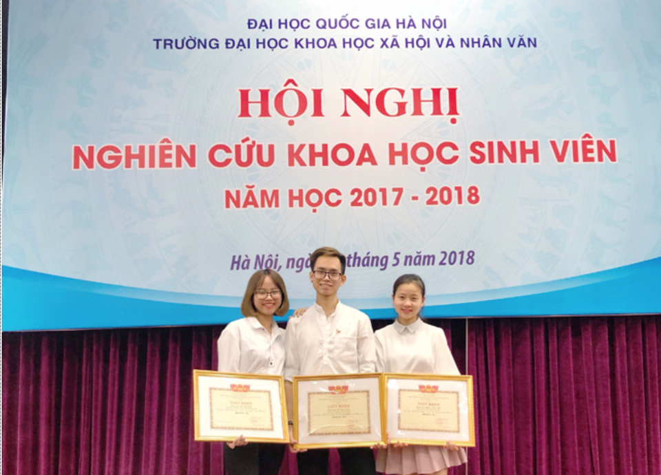 Nhóm sinh viên đầu tiên nghiên cứu về người song tính - Ảnh 1. Nhóm sinh viên đầu tiên nghiên cứu về người song tính - Ảnh 1.