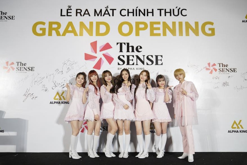 Ông bầu nổi tiếng KPop đến Việt Nam - Ảnh 3. Ông bầu nổi tiếng KPop đến Việt Nam - Ảnh 3.
