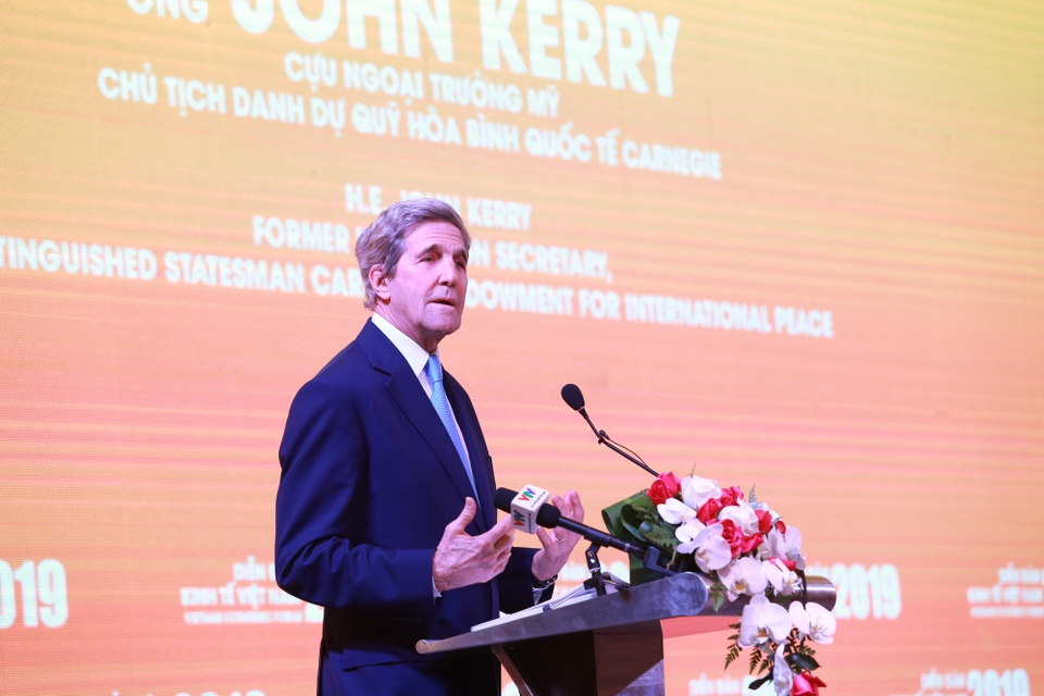Cựu Ngoại trưởng Mỹ John Kerry: Việt Nam không nên là tù nhân của năng lượng than - Ảnh 1. Cựu Ngoại trưởng Mỹ John Kerry: Việt Nam không nên là tù nhân của năng lượng than - Ảnh 1.