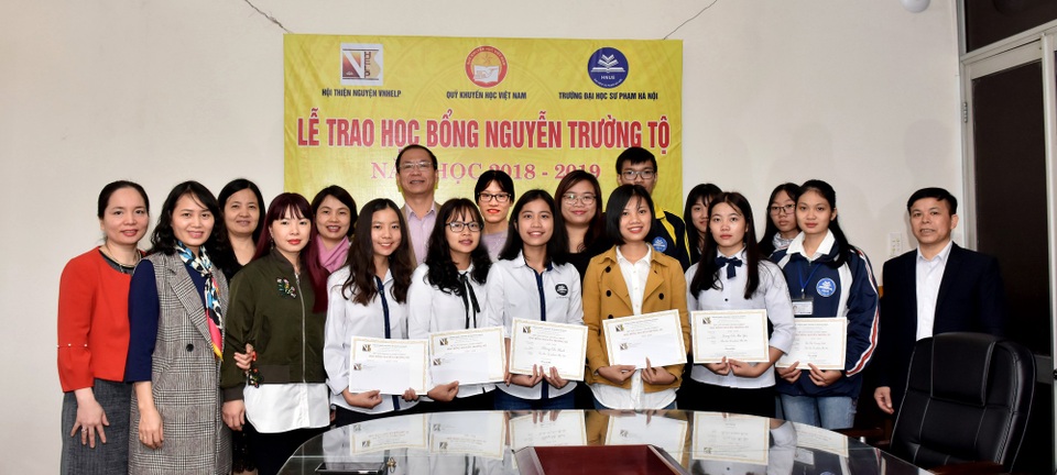 Quỹ Khuyến học Việt Nam trao học bổng Nguyễn Trường Tộ đến nhiều trường đại học ở Thủ đô - Ảnh 7. Quỹ Khuyến học Việt Nam trao học bổng Nguyễn Trường Tộ đến nhiều trường đại học ở Thủ đô - Ảnh 7.