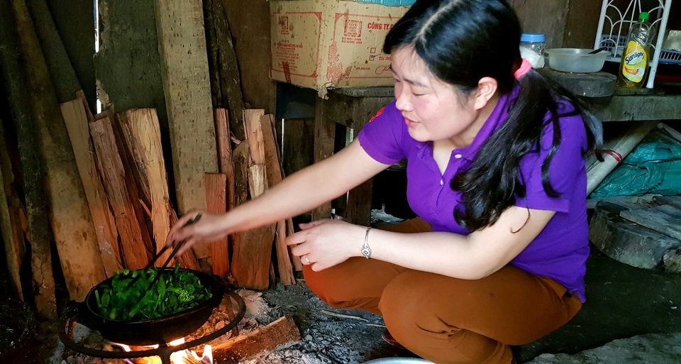 Nhói lòng chuyện thưởng Tết của giáo viên vùng cao - Ảnh 1. Nhói lòng chuyện thưởng Tết của giáo viên vùng cao - Ảnh 1.