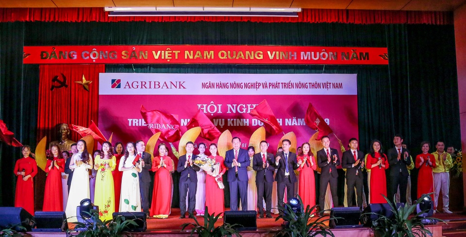 Agribank tổ chức Hội nghị triển khai nhiệm vụ kinh doanh năm 2019 - Ảnh 2. Agribank tổ chức Hội nghị triển khai nhiệm vụ kinh doanh năm 2019 - Ảnh 2.