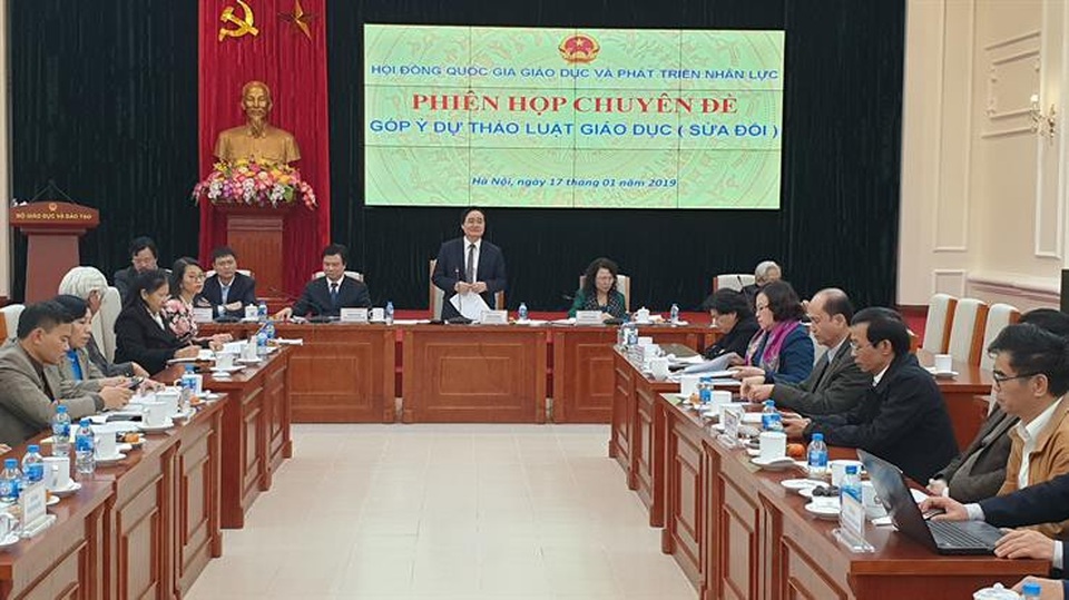 Không nên biến xã hội hóa giáo dục thành chuyện tiền - Ảnh 1. Không nên biến xã hội hóa giáo dục thành chuyện tiền - Ảnh 1.