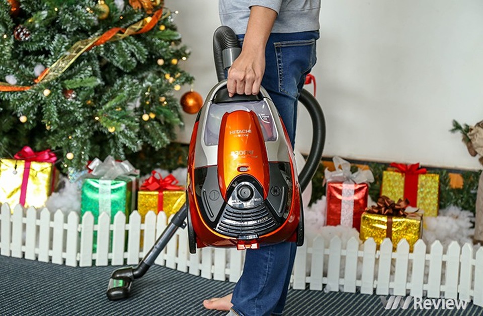 Máy hút bụi Hitachi CV-SE230V: Hút cả bình nước 20 lít, giàu phụ kiện - Ảnh 1. Máy hút bụi Hitachi CV-SE230V: Hút cả bình nước 20 lít, giàu phụ kiện - Ảnh 1.