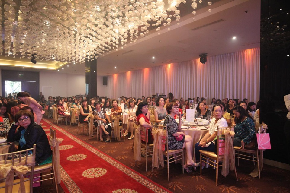 R’meilan đi đến đâu phụ nữ đẹp đến đó - Ảnh 2. R’meilan đi đến đâu phụ nữ đẹp đến đó - Ảnh 2.