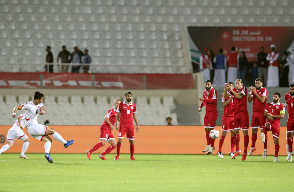 Lebanon thắng Triều Tiên 4-1, Việt Nam vào vòng 1/8 đầy nghẹt thở - Ảnh 13. Lebanon thắng Triều Tiên 4-1, Việt Nam vào vòng 1/8 đầy nghẹt thở - Ảnh 13.