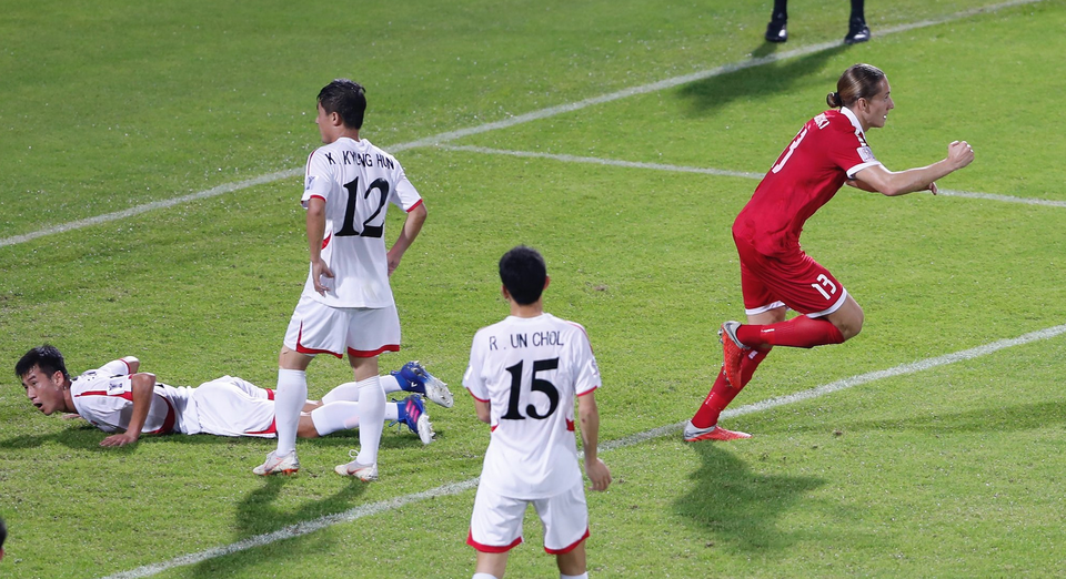 Lebanon thắng Triều Tiên 4-1, Việt Nam vào vòng 1/8 đầy nghẹt thở - Ảnh 9. Lebanon thắng Triều Tiên 4-1, Việt Nam vào vòng 1/8 đầy nghẹt thở - Ảnh 9.