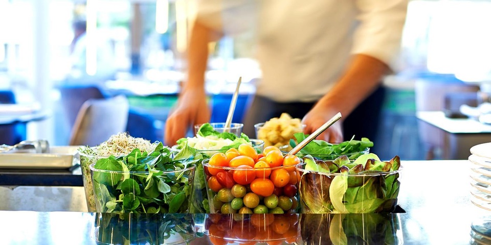 Các khách sạn, khu nghỉ dưỡng sang trọng cam kết sử dụng thực phẩm hữu cơ trong thực đơn