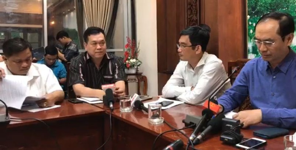 Họp báo khẩn vụ tai nạn kinh hoàng: Sẽ khởi tố vụ án - 2
Đại diện công an Long An cho biết, tài xế vẫn chưa ra trình diện