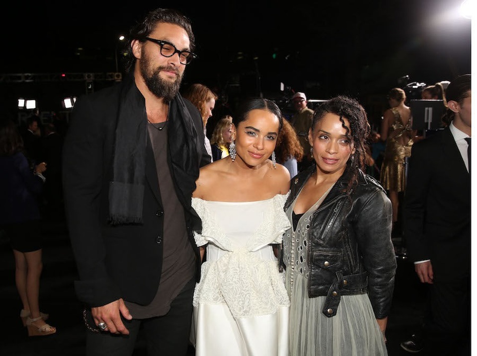 Ngắm thân hình đẹp như tượng của “Aquaman” Jason Momoa - 16
“Tôi muốn được nhớ tới với tư cách một người chồng, người cha tuyệt vời. Sản phẩm nghệ thuật khiến tôi tự hào nhất là các con tôi. Thật hạnh phúc khi chứng kiến các con lớn lên. Với tôi, điều tuyệt nhất chính là sinh và nuôi nấng những con người tử tế”, Jason nói.