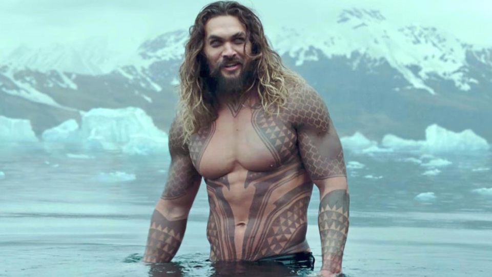Ngắm thân hình đẹp như tượng của “Aquaman” Jason Momoa - 11 Ngắm thân hình đẹp như tượng của “Aquaman” Jason Momoa - 11
