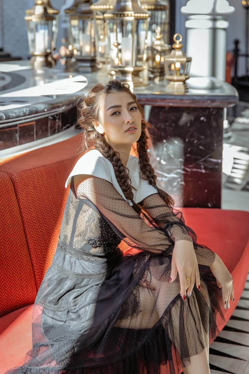 Hiện tại, cô rất hài lòng với chiếc mũi mới, cao, thẳng, thon gọn hơn.