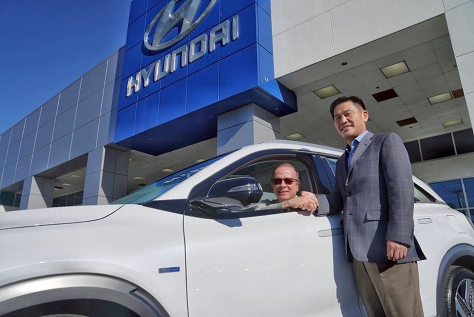 Hyundai Nexo dùng pin nhiên liệu hydro đầu tiên lăn bánh - 1 Hyundai Nexo dùng pin nhiên liệu hydro đầu tiên lăn bánh - 1